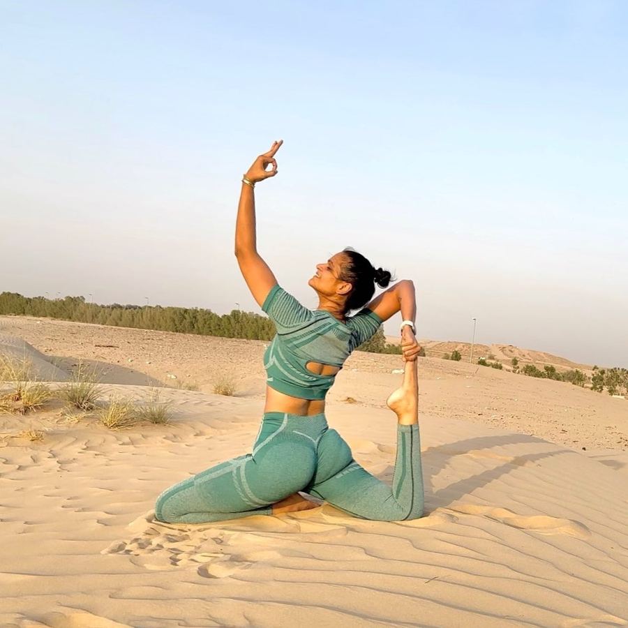 Aastha Chopra in Mermaid in the desert (Eka Pada Rajakapotasana variation), Dubai desert, June 2023