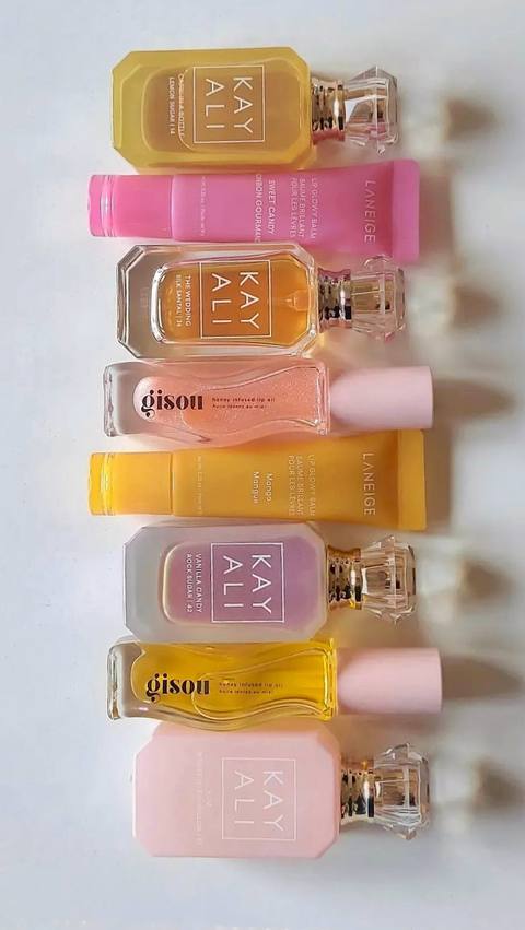 Kayali Vacay in a bottle set, a summer fragrance moodboard